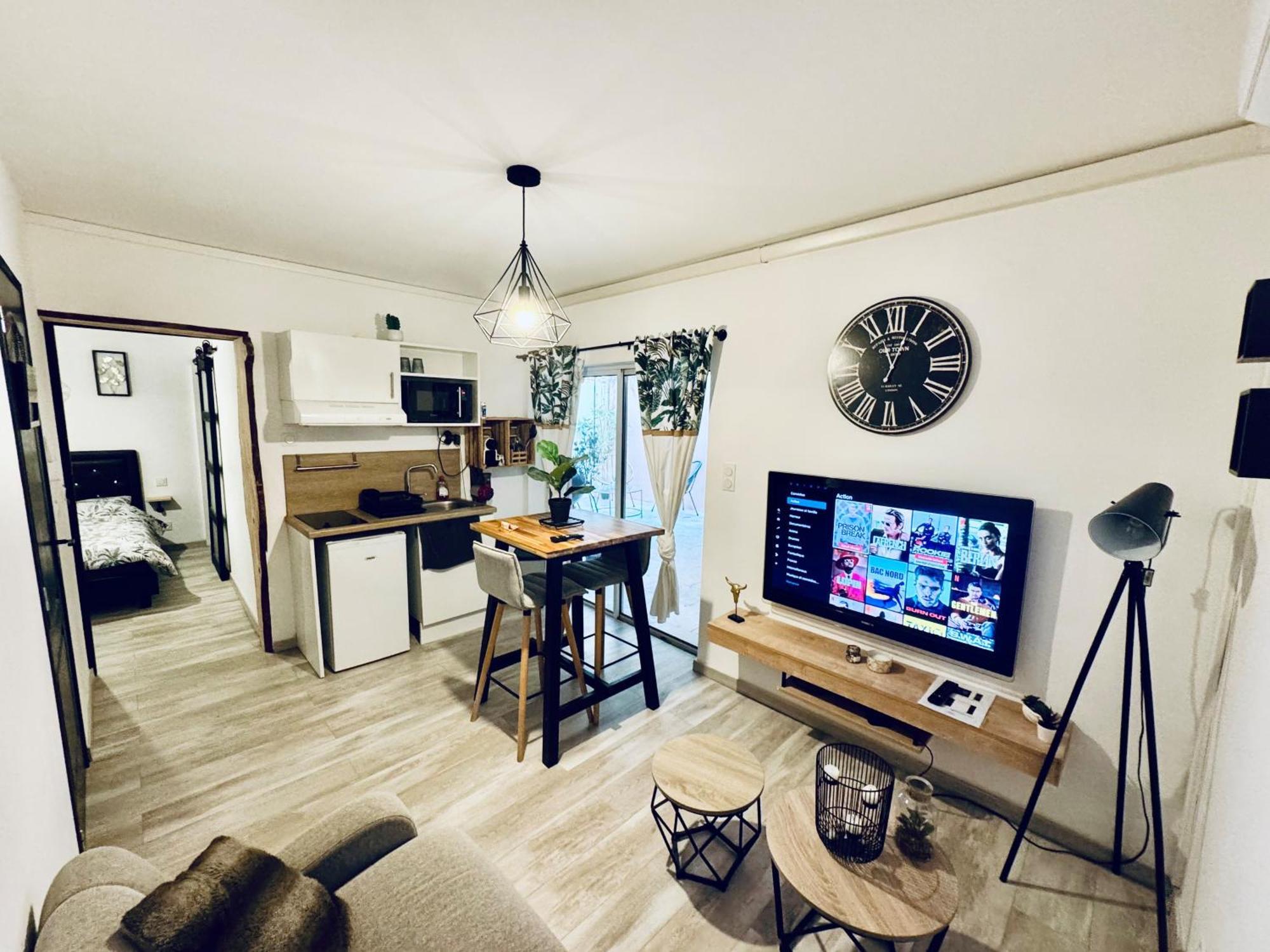 Apartamento Alena Bourg-Saint-Andéol Exterior foto